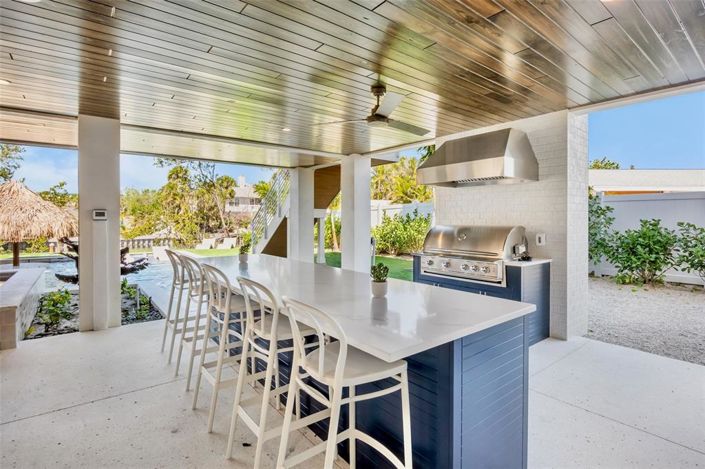 Image No.25-6 Bed Property for sale