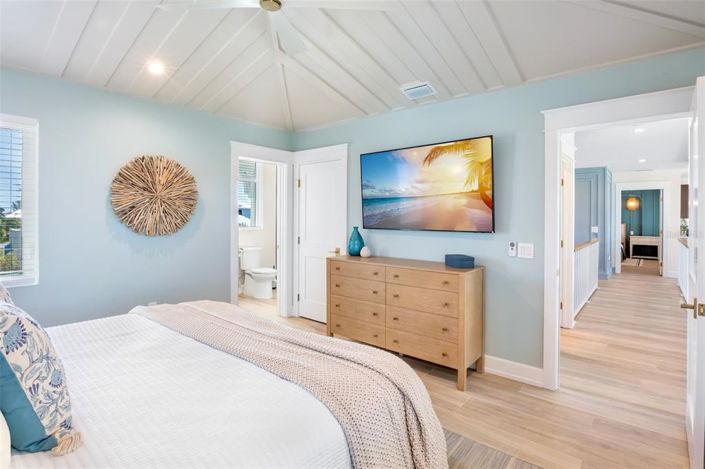 Image No.35-6 Bed Property for sale