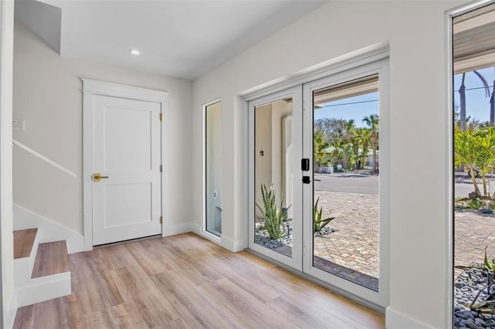 Image No.45-6 Bed Property for sale