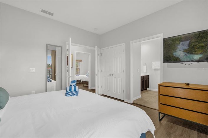 Image No.13-2 Bed Townhouse for sale