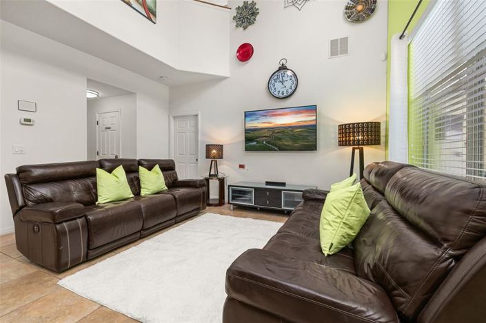 Image No.11-6 Bed Property for sale