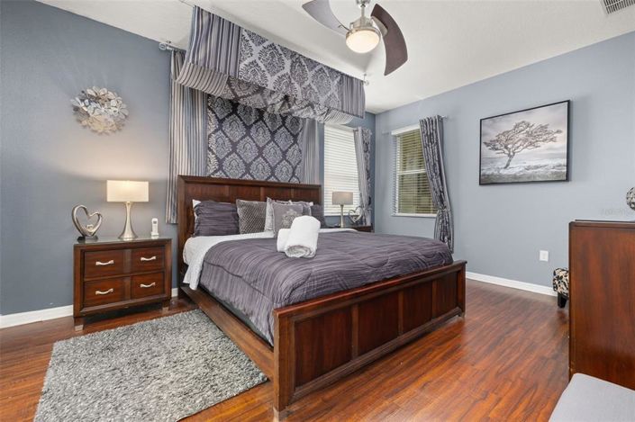 Image No.21-6 Bed Property for sale