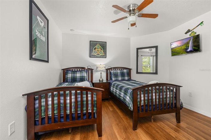 Image No.34-6 Bed Property for sale