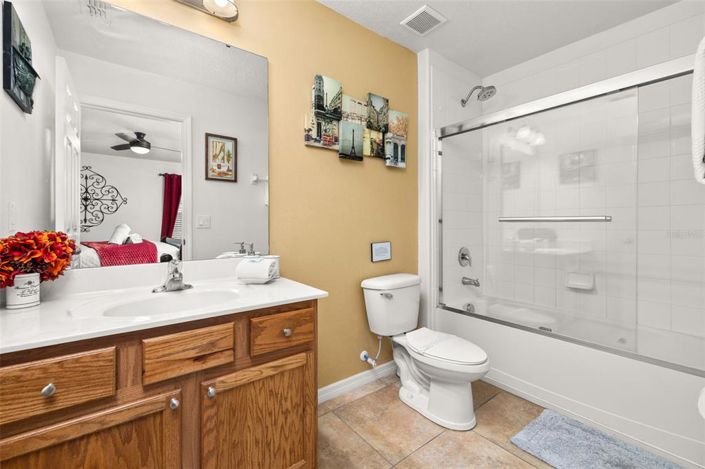 Image No.51-6 Bed Property for sale