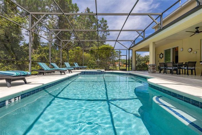 Image No.63-6 Bed Property for sale