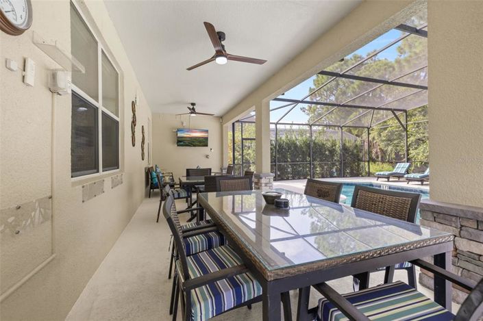 Image No.66-6 Bed Property for sale