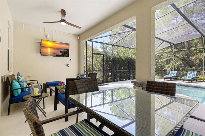 Image No.71-6 Bed Property for sale