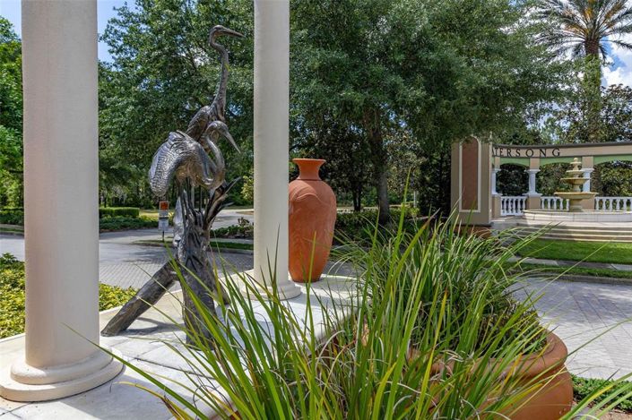 Image No.86-6 Bed Property for sale