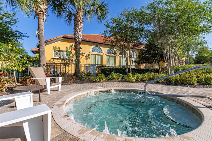 Image No.94-6 Bed Property for sale