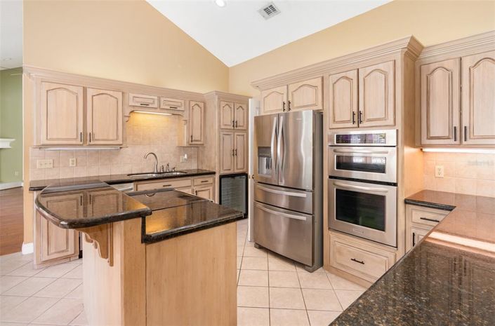 Image No.11-4 Bed Property for sale