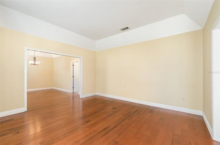 Image No.18-4 Bed Property for sale