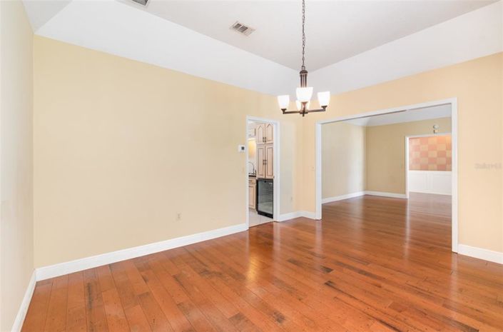 Image No.21-4 Bed Property for sale