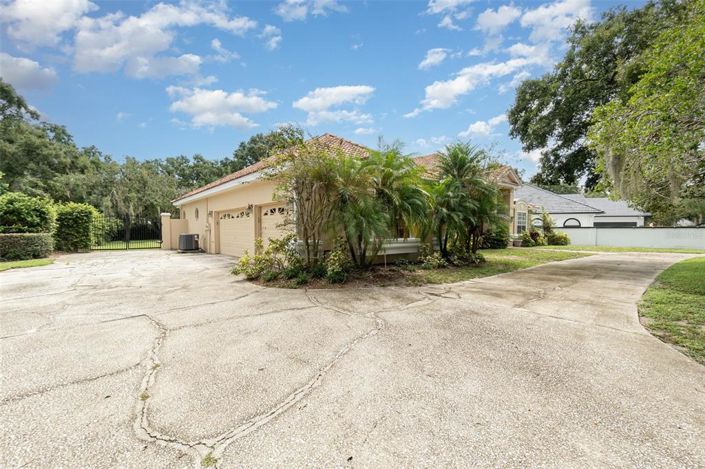 Image No.3-4 Bed Property for sale