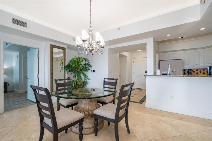 Image No.10-2 Bed Property for sale