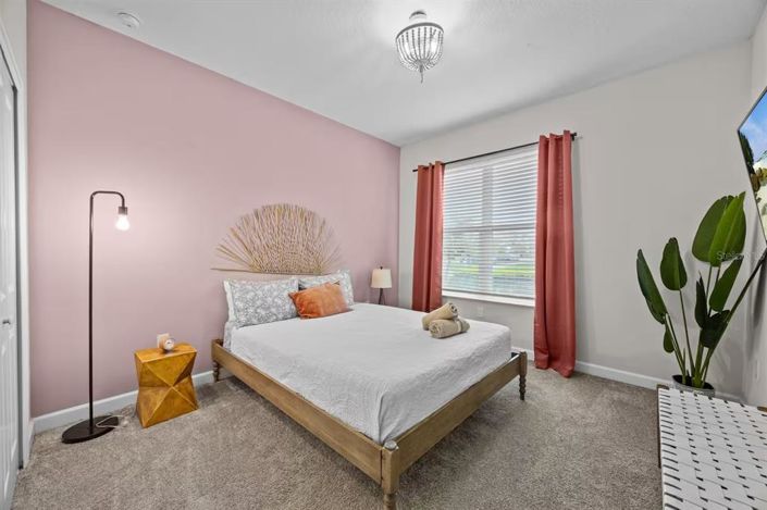 Image No.26-5 Bed Property for sale