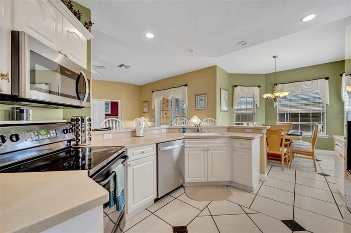 Image No.11-5 Bed Property for sale