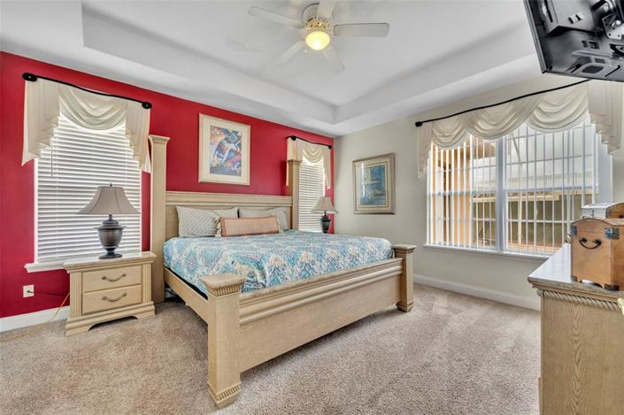 Image No.15-5 Bed Property for sale