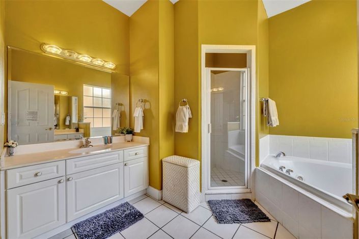 Image No.18-5 Bed Property for sale