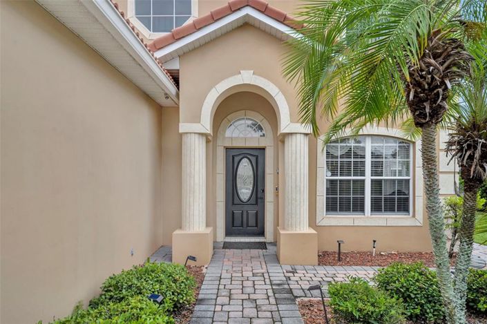 Image No.2-5 Bed Property for sale