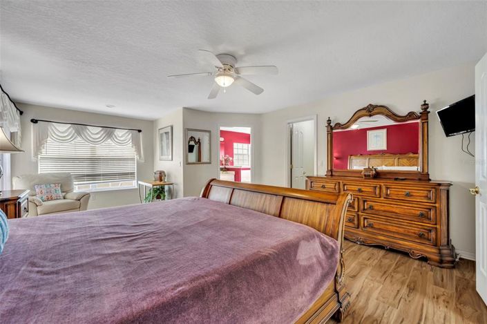 Image No.21-5 Bed Property for sale