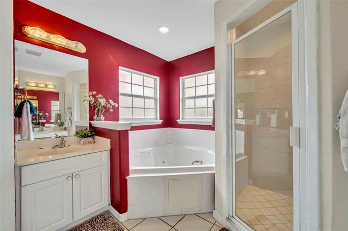 Image No.23-5 Bed Property for sale