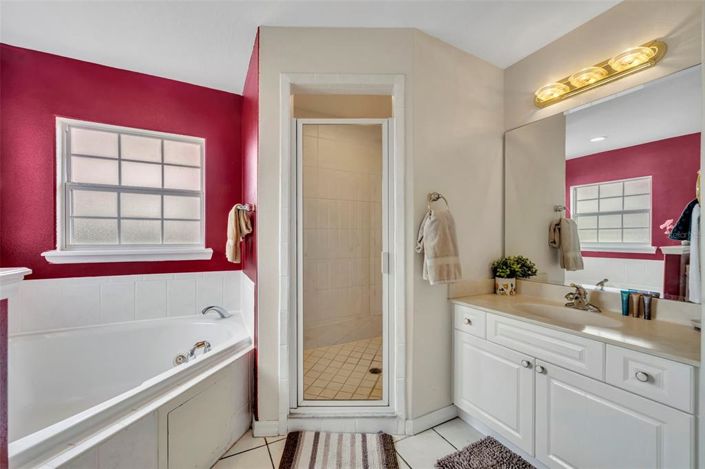 Image No.24-5 Bed Property for sale