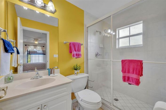 Image No.26-5 Bed Property for sale