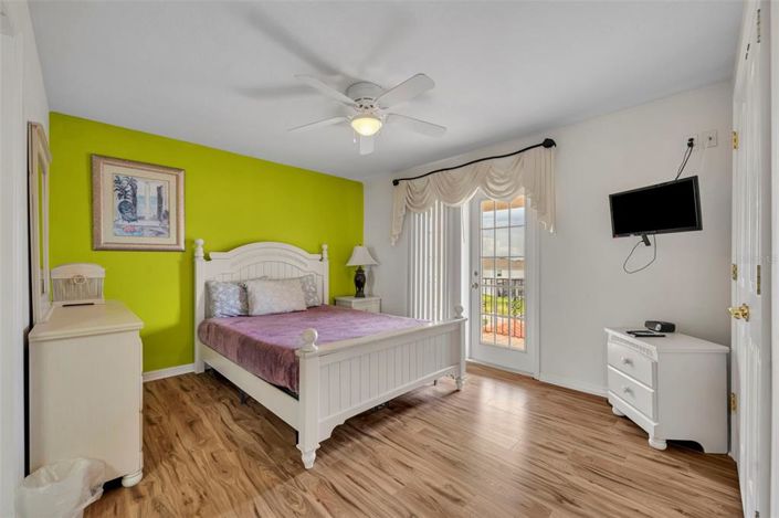 Image No.27-5 Bed Property for sale