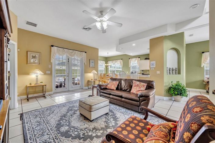 Image No.5-5 Bed Property for sale