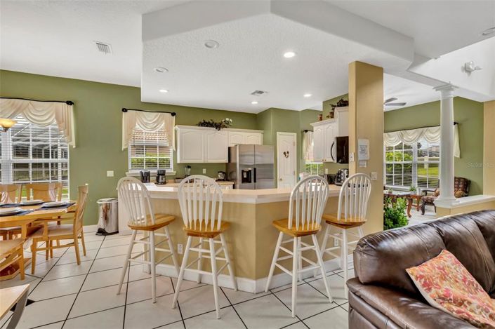 Image No.9-5 Bed Property for sale