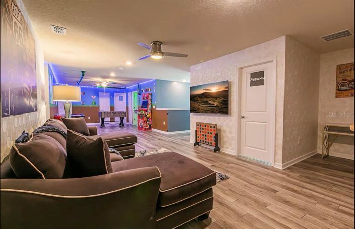 Image No.10-10 Bed Property for sale