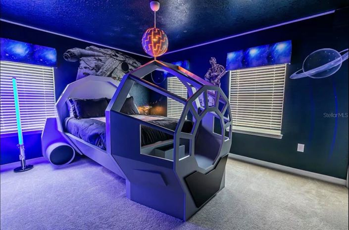 Image No.21-10 Bed Property for sale