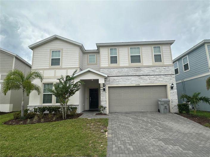 Image No.50-10 Bed Property for sale