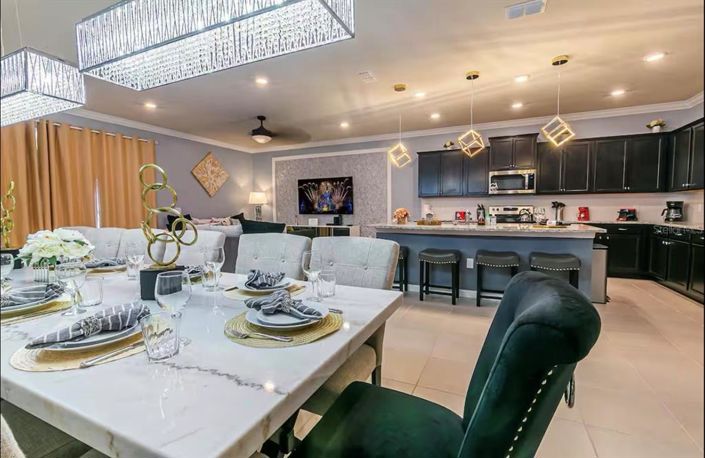 Image No.6-10 Bed Property for sale