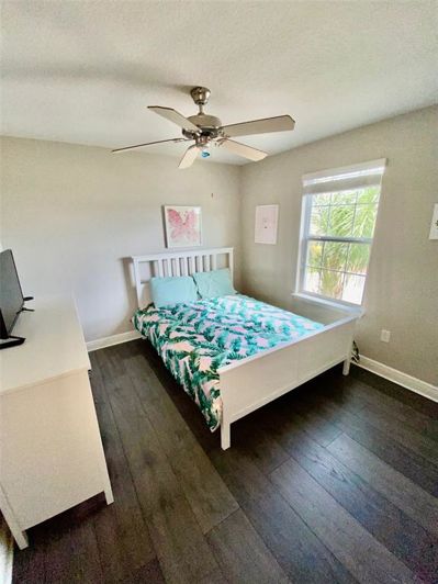 Image No.17-5 Bed Property for sale