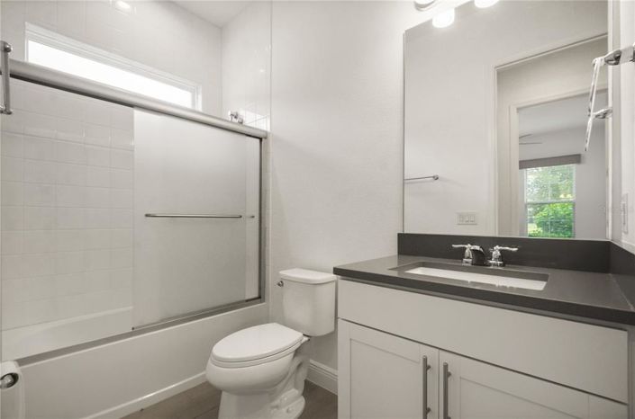 Image No.11-2 Bed Property for sale