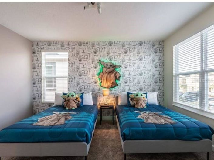 Image No.10-5 Bed Property for sale