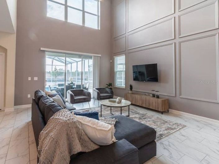 Image No.3-5 Bed Property for sale