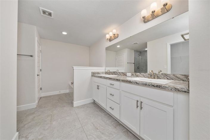 Image No.30-4 Bed Property for sale