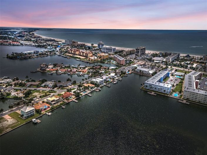Image No.69-Propriété de 5 chambres à vendre à Floride