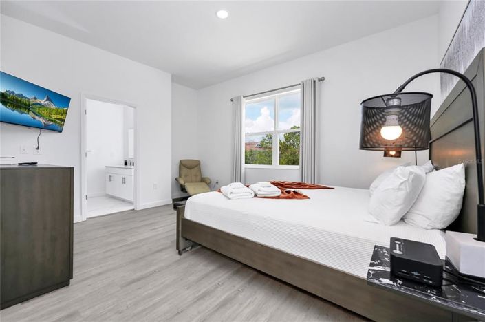 Image No.20-4 Bed Townhouse for sale