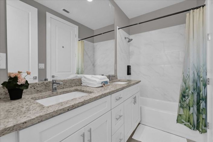 Image No.22-3 Bed Townhouse for sale