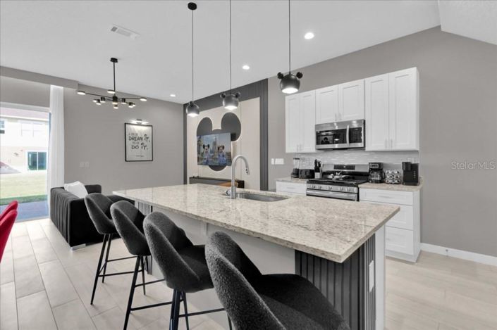 Image No.8-3 Bed Townhouse for sale