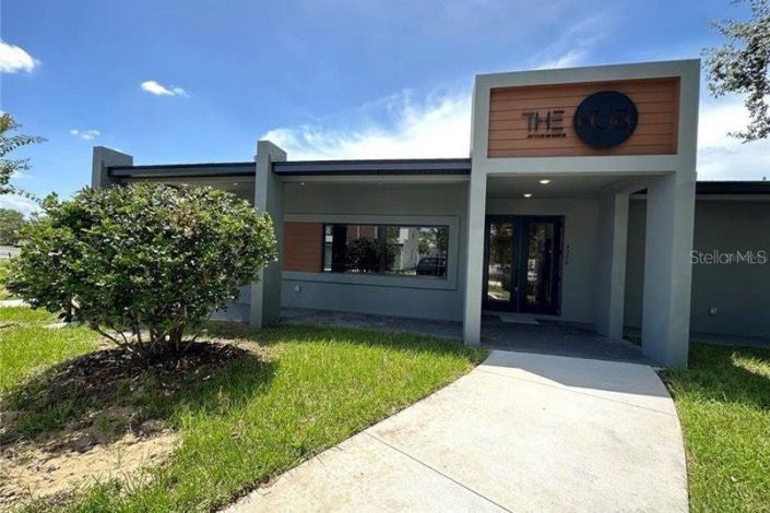 Image No.17-3 Bed Townhouse for sale