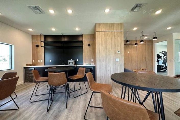 Image No.18-3 Bed Townhouse for sale