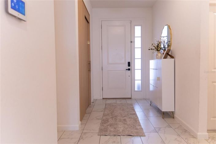 Image No.12-5 Bed Property for sale