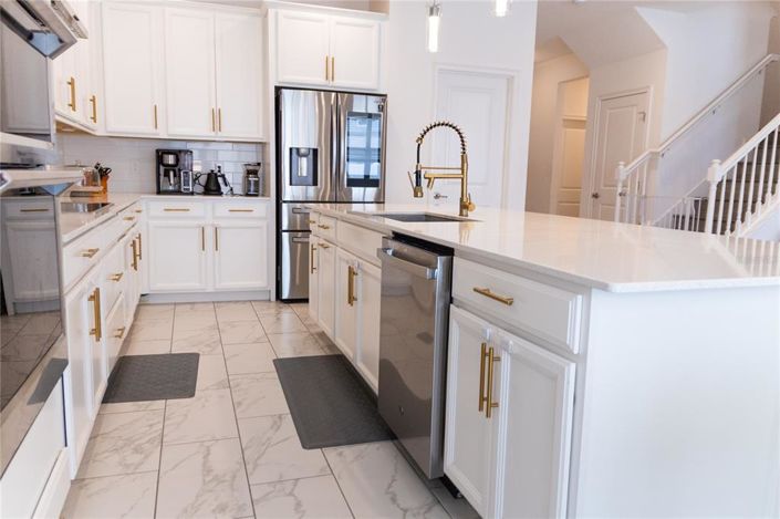 Image No.24-5 Bed Property for sale