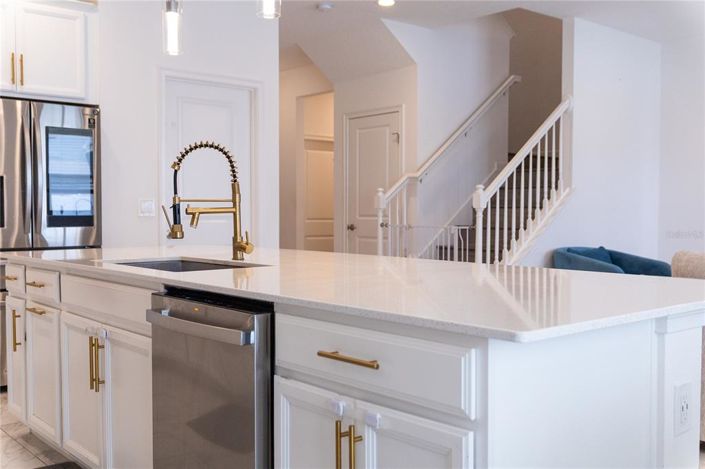 Image No.25-5 Bed Property for sale