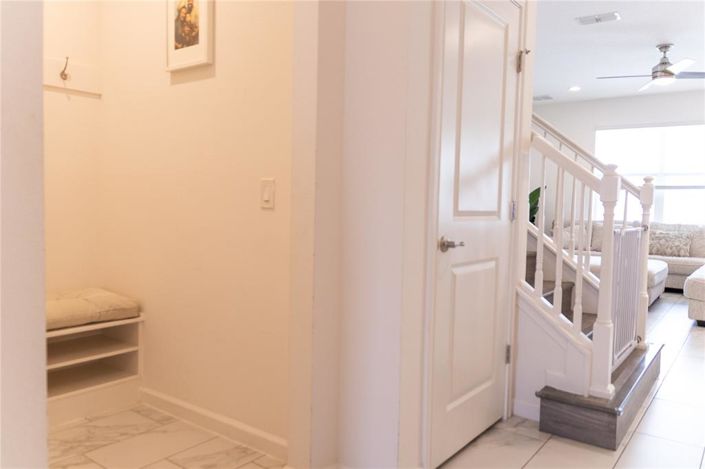 Image No.28-5 Bed Property for sale