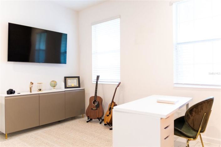 Image No.32-5 Bed Property for sale